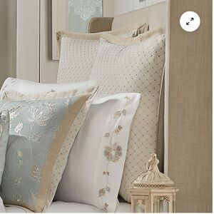 J. QUEEN NEW YORK GARDEN VIEW 2 EURO SHAM